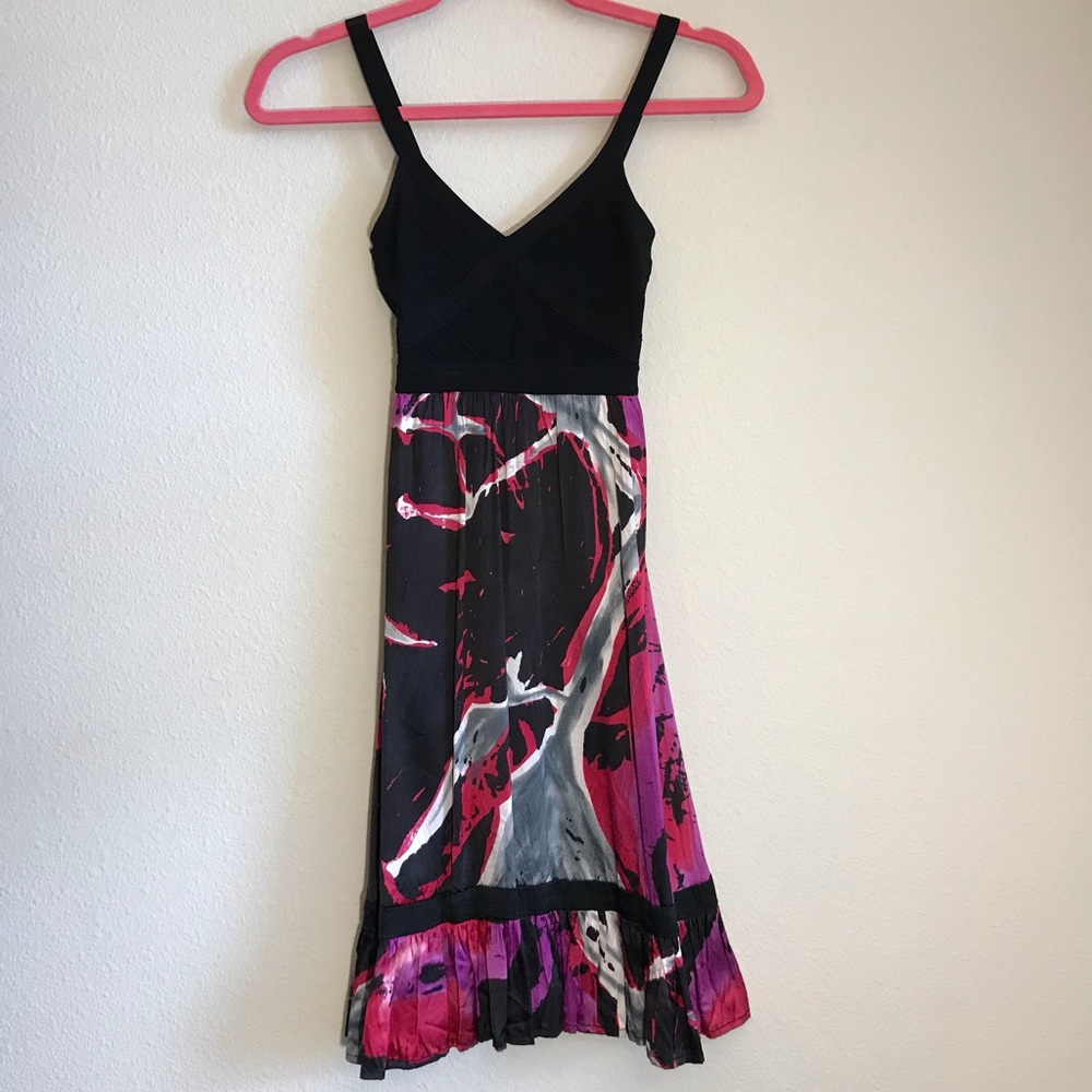 ⭐️FINAL SALE⭐️ Women’s Beautiful Patterned Dress Knit Criss-Cross